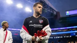 Maarten Paes Dipastikan Absen