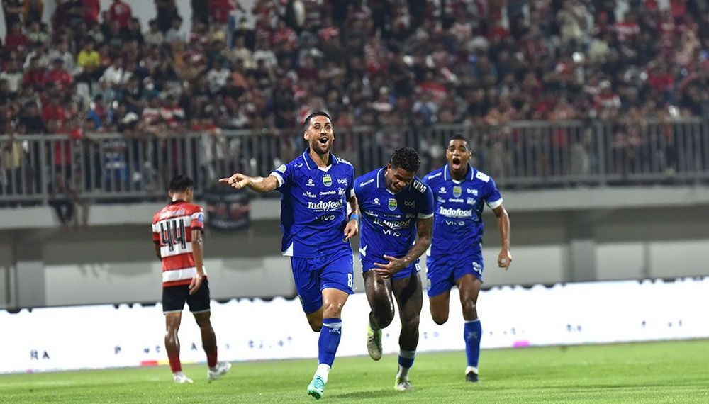 Persib Tampil Gemilang